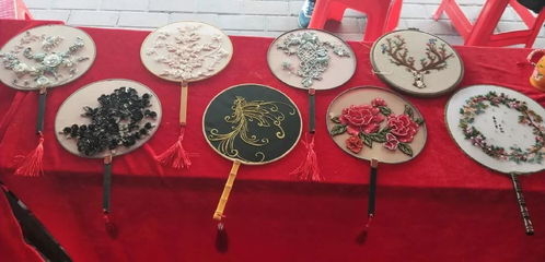 藝術(shù)設(shè)計學(xué)院黨支部與宏遠社區(qū)共建民族文化活動